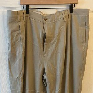 Tommy Bahama Size 44 100% Silk hemmed bottom Sand Dollar Pants